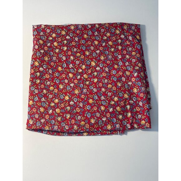 Fabric Floral Red Blue White Green Quilting Sewing Arts Crafts Remnants VTG - Picture 3 of 16